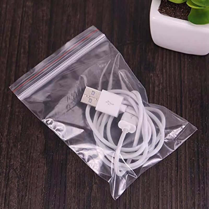 Pungi Din Plastic Cu Fermoar (Zip Lock), 320mm X 400mm